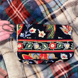 VERA BRADLEY TRIFOLD WALLET - BLACK/RED/WHITE FLORAL PATTERN